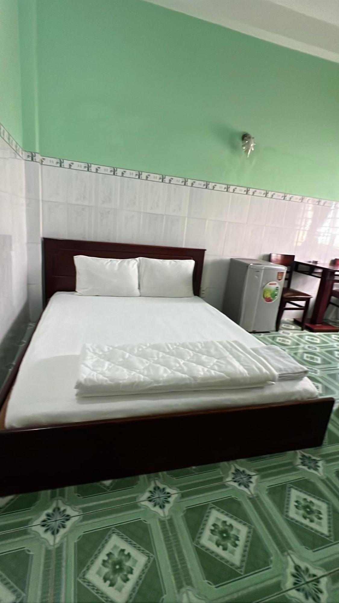 Khach San Hoang Nhan Hotel *